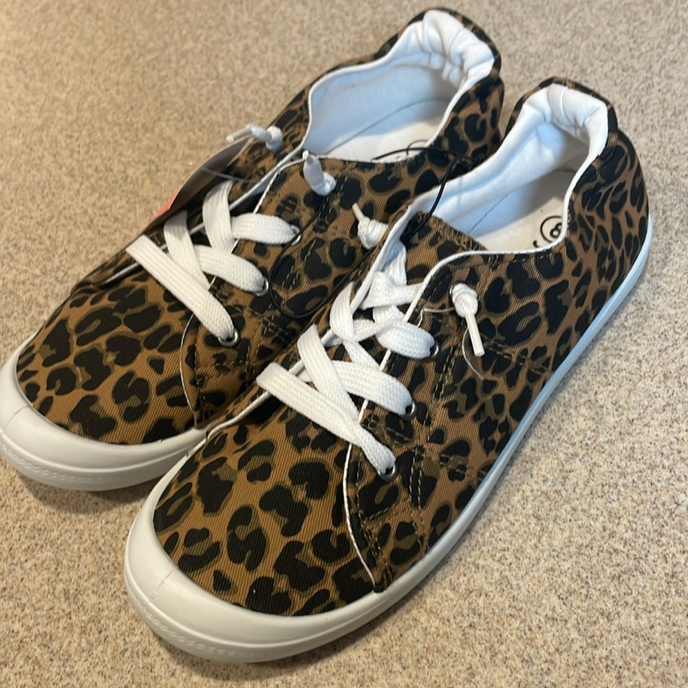 JOSINY Sneaker in Brown Black Print Women’s Size 8 New With Tags